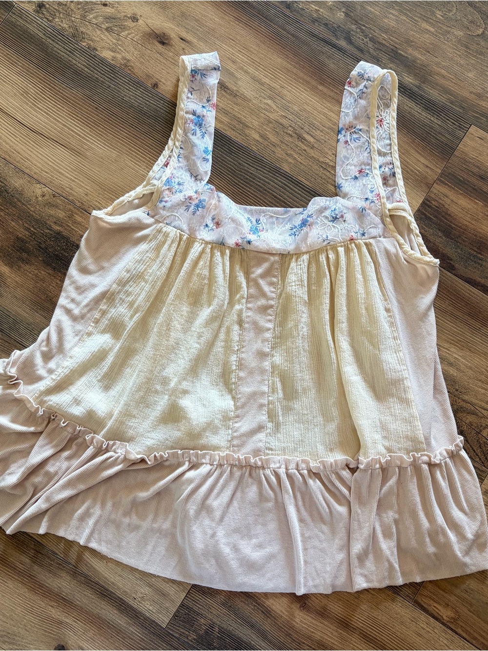 POL Cream and Light Pink Floral-Trim Sleeveless Tank